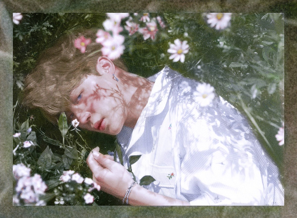 5tzuCurry's tweet photo. #BTS #방탄소년단 [#LOVE_YOURSELF] 承 'Her' Concept Photo 색감보정

ㅡ 좀 느린 나와
같이 걸어줄,

NCT U, WITHOUT YOU 中

#JIMIN #지민
#카레필터 #리슨투더카레

💐

(2047*1502) https://t.co/vL68G3tmYV