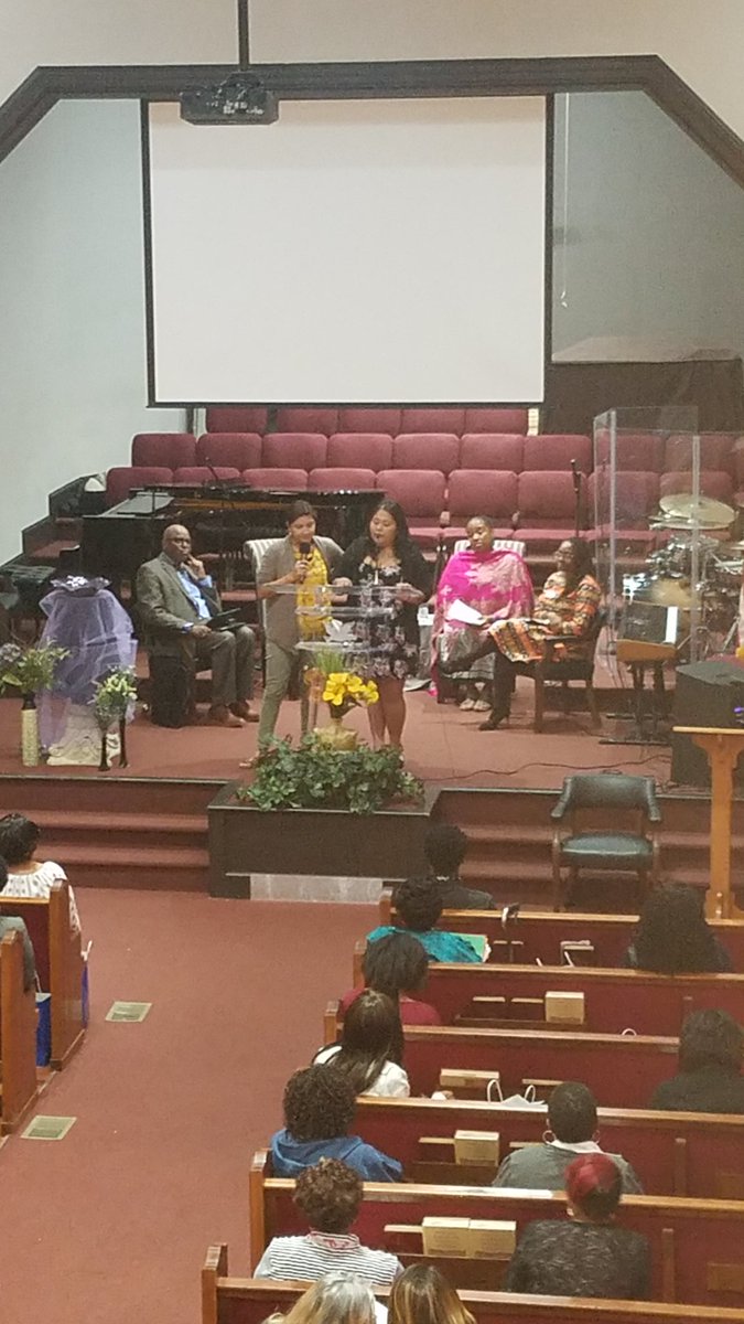 Este fue un poderoso testimonio entregado en español e inglés. #SUDSWC17 #SoulsofBBGirls