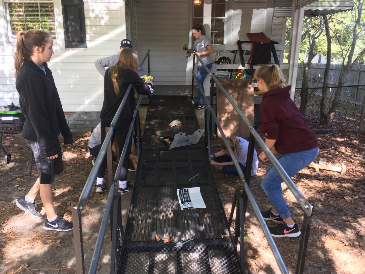 RAMPSRVA's tweet photo. Monacan working hard! RAMPS RULES @MonacanRAMPS @RAMPSRVA @s_mon33 @HealthyAllies @Chiefs_HOSA @DangeRussWilson https://t.co/UTIoFgPYIK