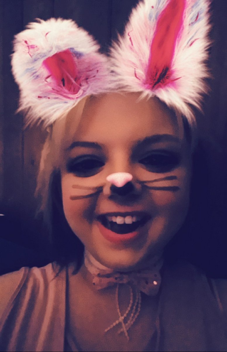 _Marebear's tweet photo. #halloween #bunnyprincess #midlaugh https://t.co/NnDRvXQATx