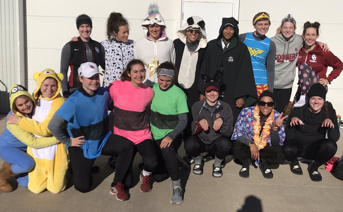 OU_Rowing's tweet photo. A pumpkin and a minion cox our boats 🎃 #itseffective #halloweenrow https://t.co/XYdeCd7UDU