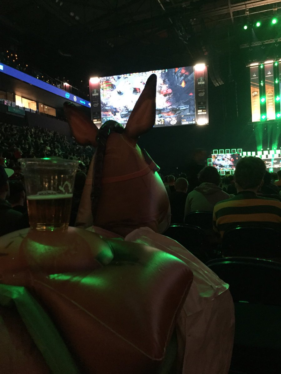 chekka_p's tweet photo. #ESLOne https://t.co/MRtImjo2FX