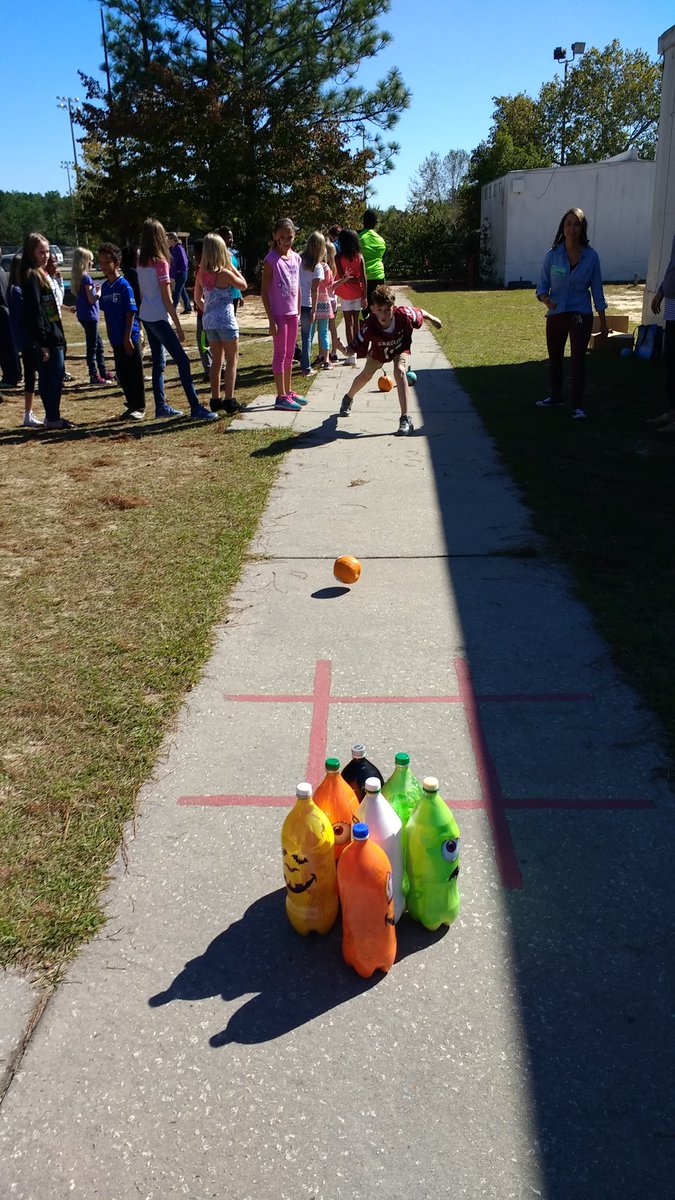 5thgradeCFI's tweet photo. Fall festival fun https://t.co/PiA6i5IaPN