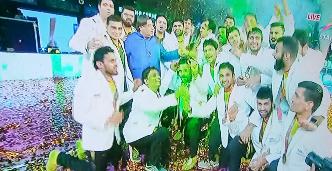 gcpawards's tweet photo. Pardeep Narwal knws better than anybody else when it cms to do #dhmaka @PatnaPirates makes the #VivoProKabaddiFinal thrice 
🏆🏆
#PKL
#patna https://t.co/kdMX97mZrn