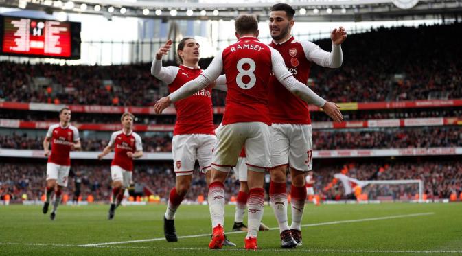 bolacomID's tweet photo. Arsenal Amankan Kemenangan di Emirates Stadium https://t.co/cwV4gE8B6C https://t.co/OkAa38QzqW