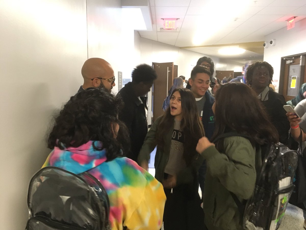 mscantumath's tweet photo. @LawsonMS_HISD students inspired by @EJCarrion keynote speech https://t.co/CBZSHqTl4r