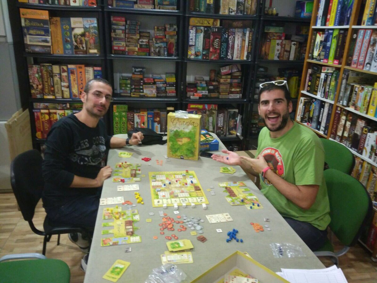 La Granja de <a href="/LudoSentinel/">LudoSentinel</a> en la quedada de este miércoles en la sede.