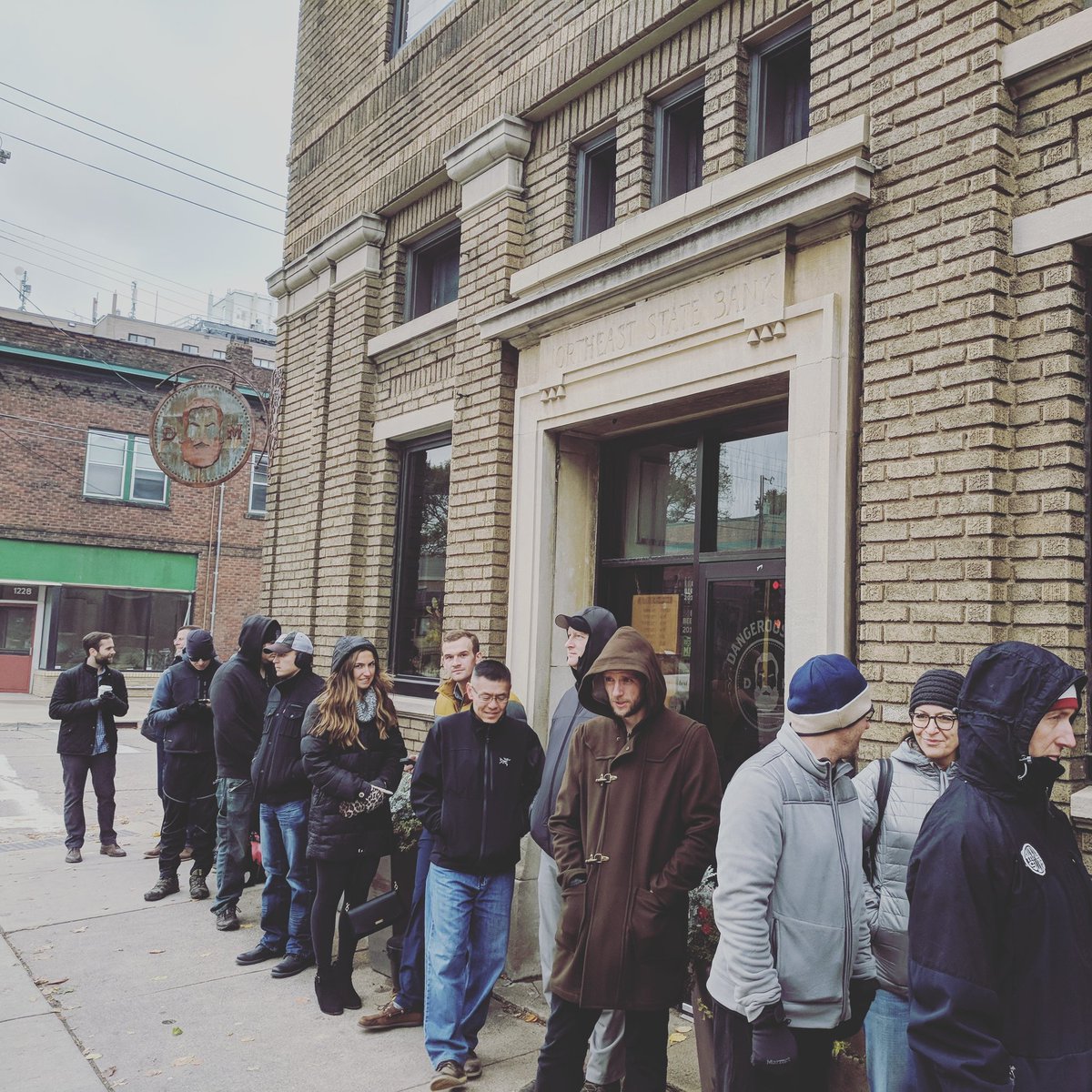 BeerForBrain's tweet photo. Check out the true fans at @DangerousMan7 for the #ImperialPumpkinAle bottle release this morning! #MNBeer #BarrelAged #CraftBeer https://t.co/sUUUyHDpdX