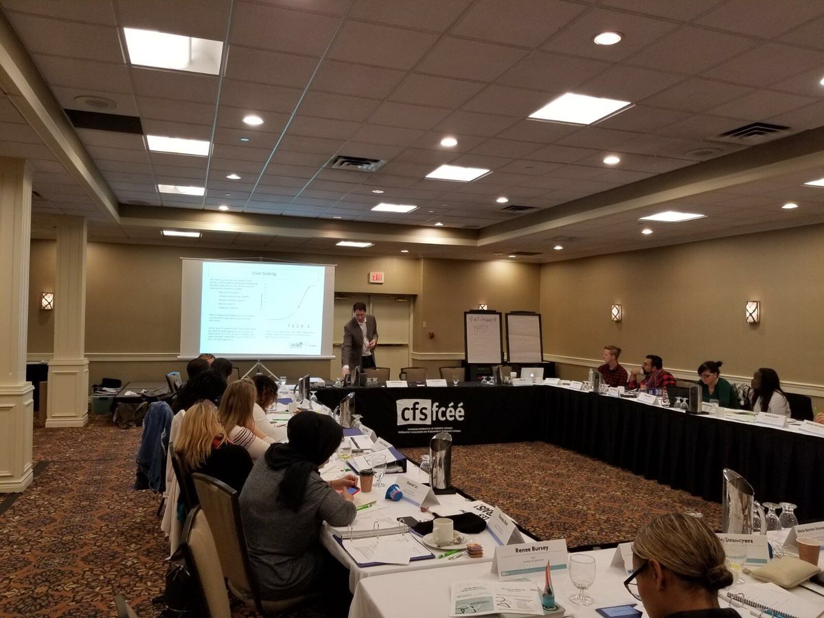 CFSON's tweet photo. Notre Comité exécutif participent à une présentation sur les changements apportés au RAFEO #fcee16 #CombattonsLesFrais https://t.co/BuvHsKIojT