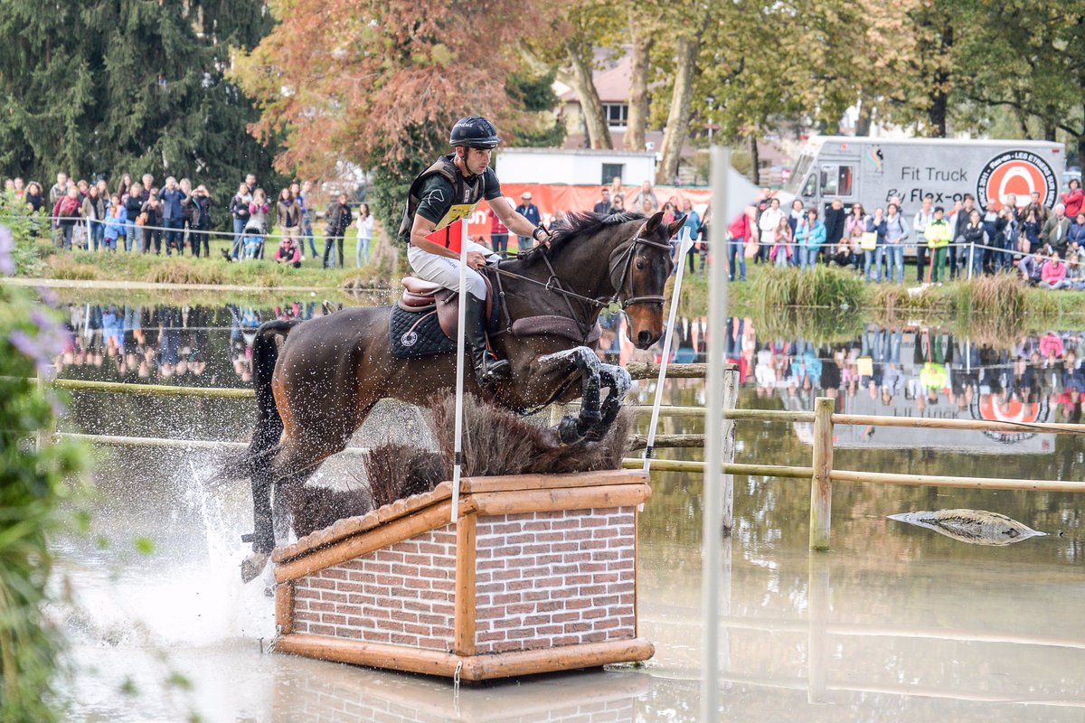 CCI & CAIO 4* de Pau tweet media