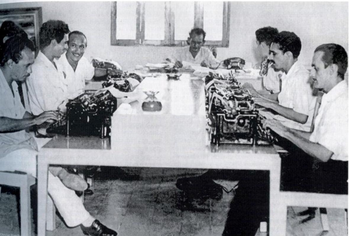 AlejandroChar's tweet photo. ¡Felices 84 años @elheraldoco! Que vengan muchos años más cargados de información oportuna y buenas historias para los barranquilleros. https://t.co/FJzpMdFq92