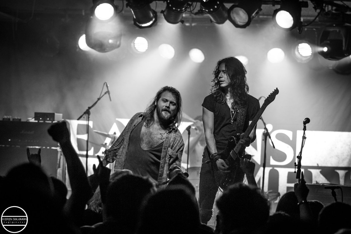 #sbs smashing Bristol up with <a href="/dannyworsnop/">Danny Worsnop</a> at 3 special shows we did with @heavensbasement. This was one of my fav ever HB performances.