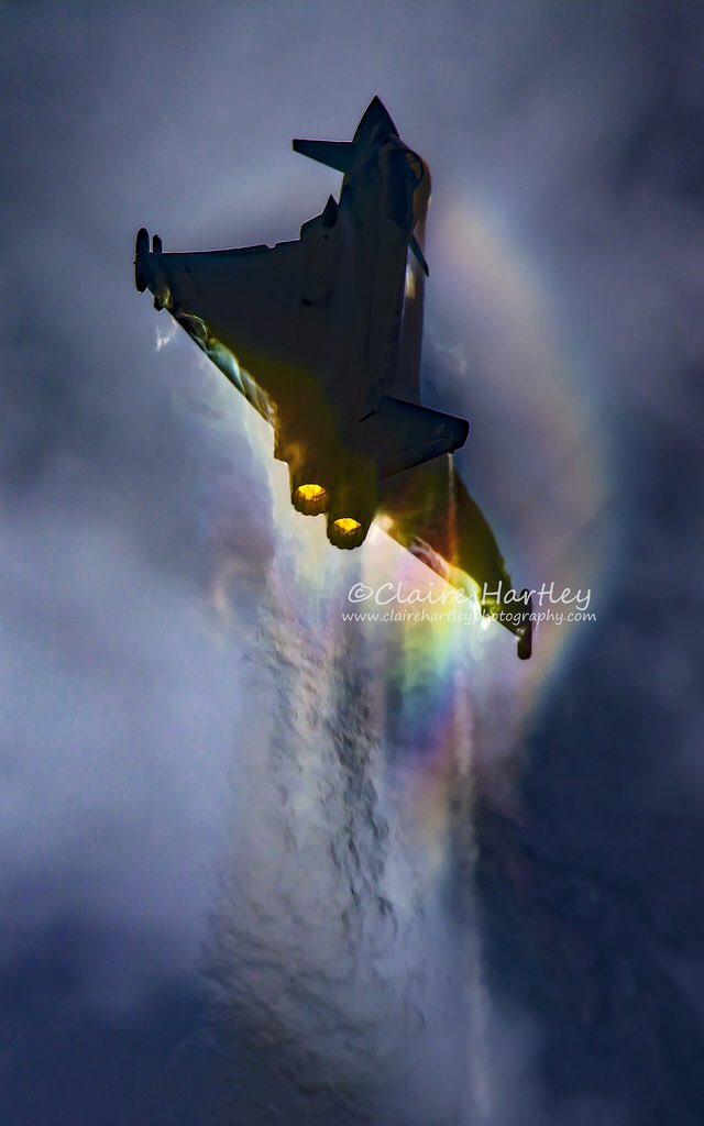 CHartleyPhotos's tweet photo. Some more colour...this time a few rainbow 🌈 typhoon shots from recent months https://t.co/vAew7MKYLO