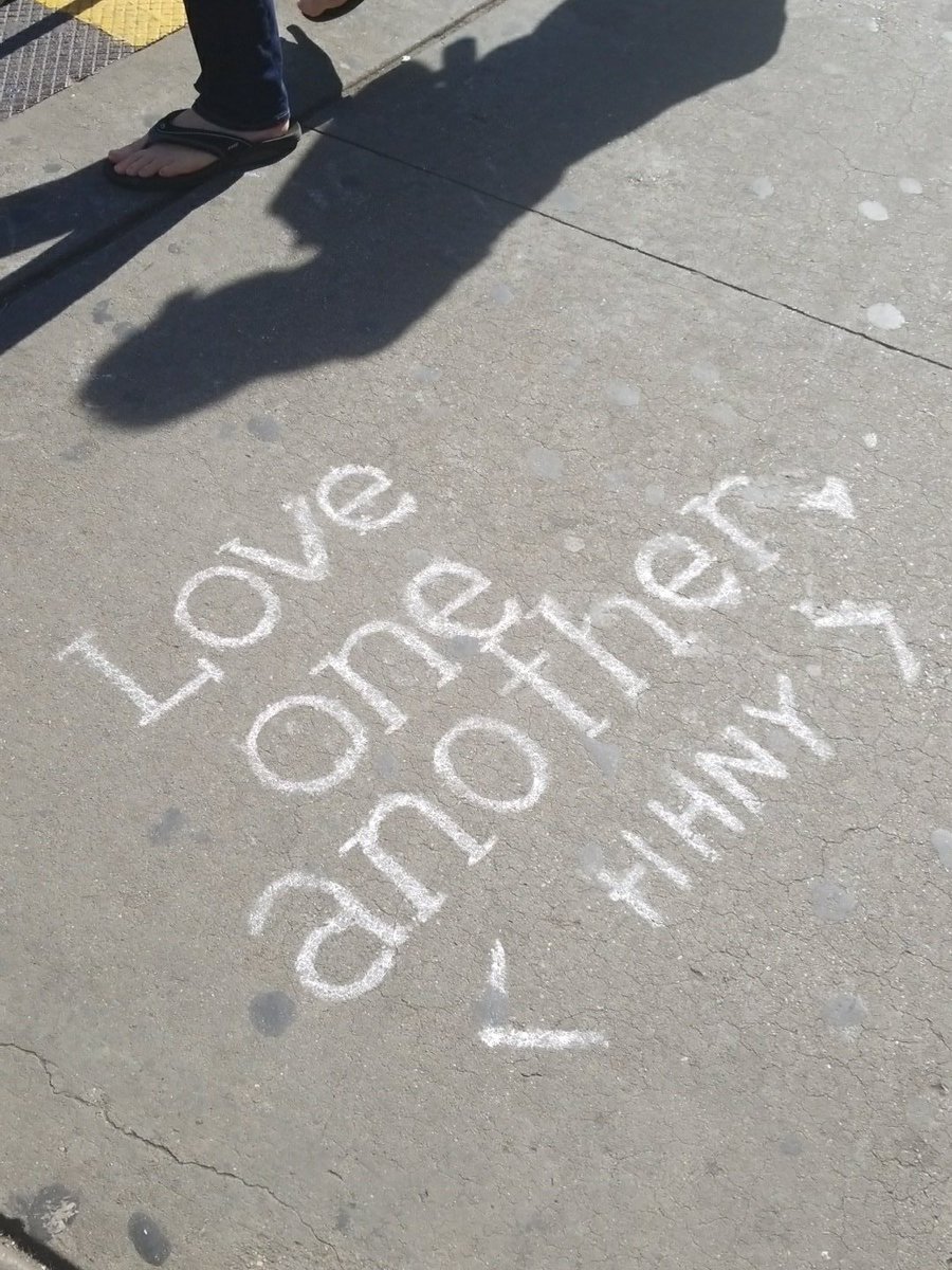 _FaithfulAngel's tweet photo. #LoveOneAnother #SpreadLove #ColombusCircle #NewYorkCity #Love #Home 💙 https://t.co/UvSTmvaACO
