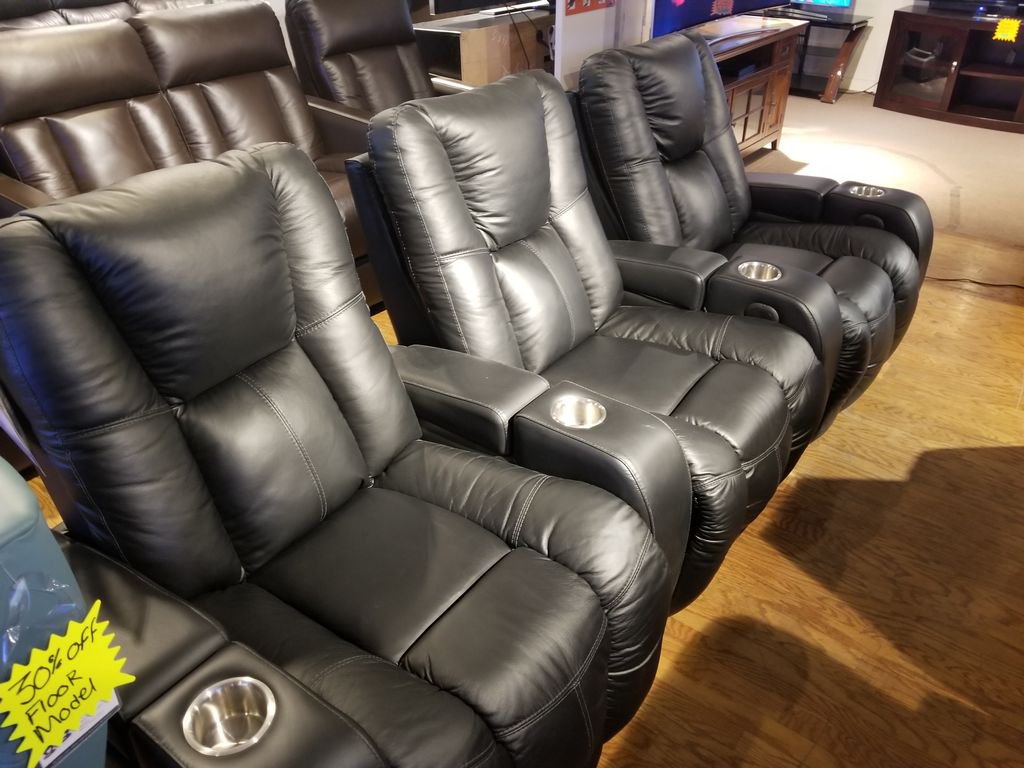 BigScreenTysons's tweet photo. #decor #shopping #Sales #Deals #SaturdayMorning  #CollegeGameDay #DC #VA #DMV #MD

#BlackFriday2017 IN STORES NOW! 

@TheBigScreenTysons https://t.co/3jMKAL3Skr