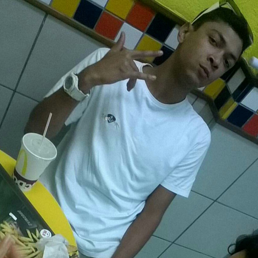 017alien's tweet photo. só chave bb/pegou? curtiu https://t.co/UAa9WdLdiD