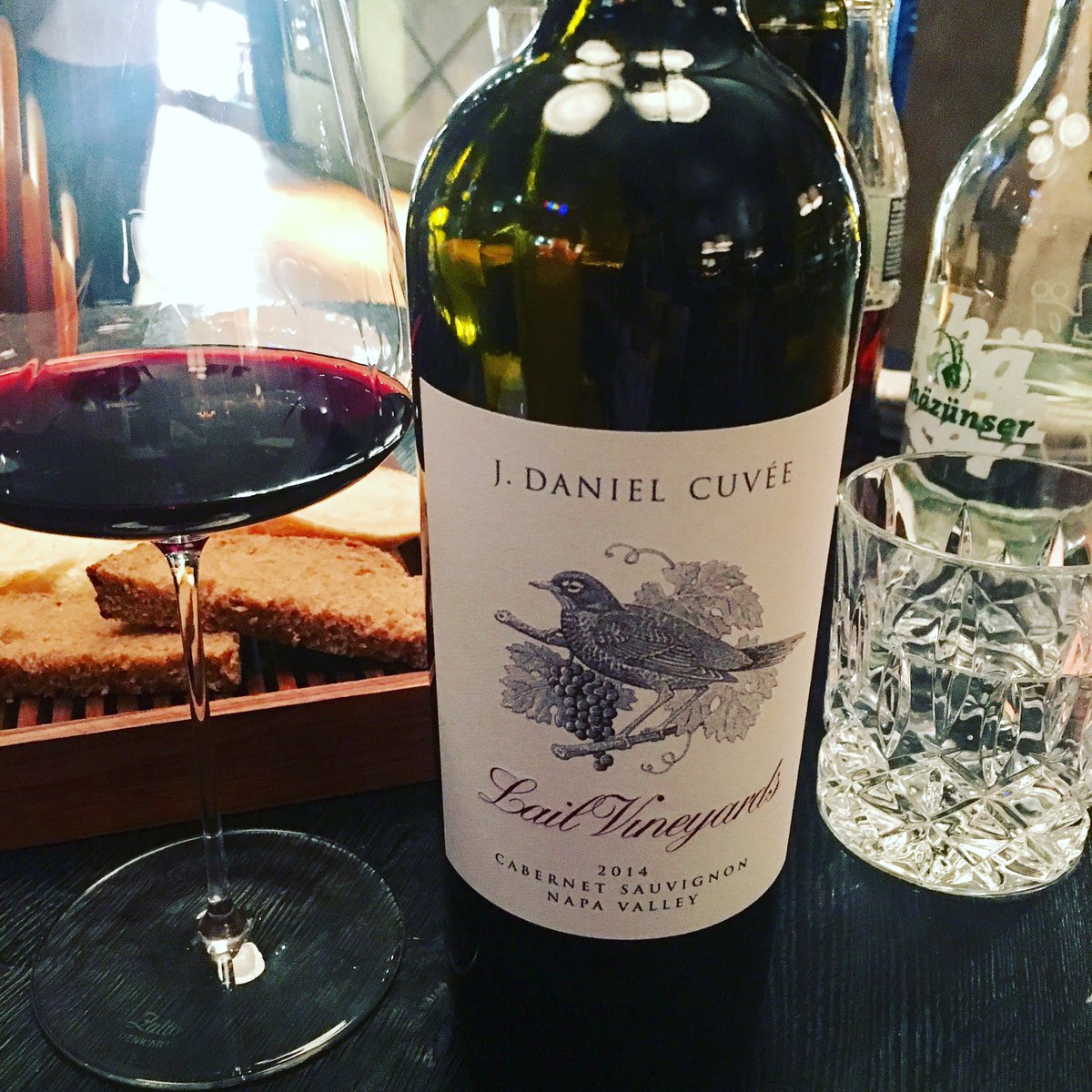 NapaWineSchweiz's tweet photo. Big time at NapaGrill Restaurant in Zurich 🙌🏽
#NapaValley #fabcab #winelovers #steakhouse https://t.co/CGrOO0CBH2