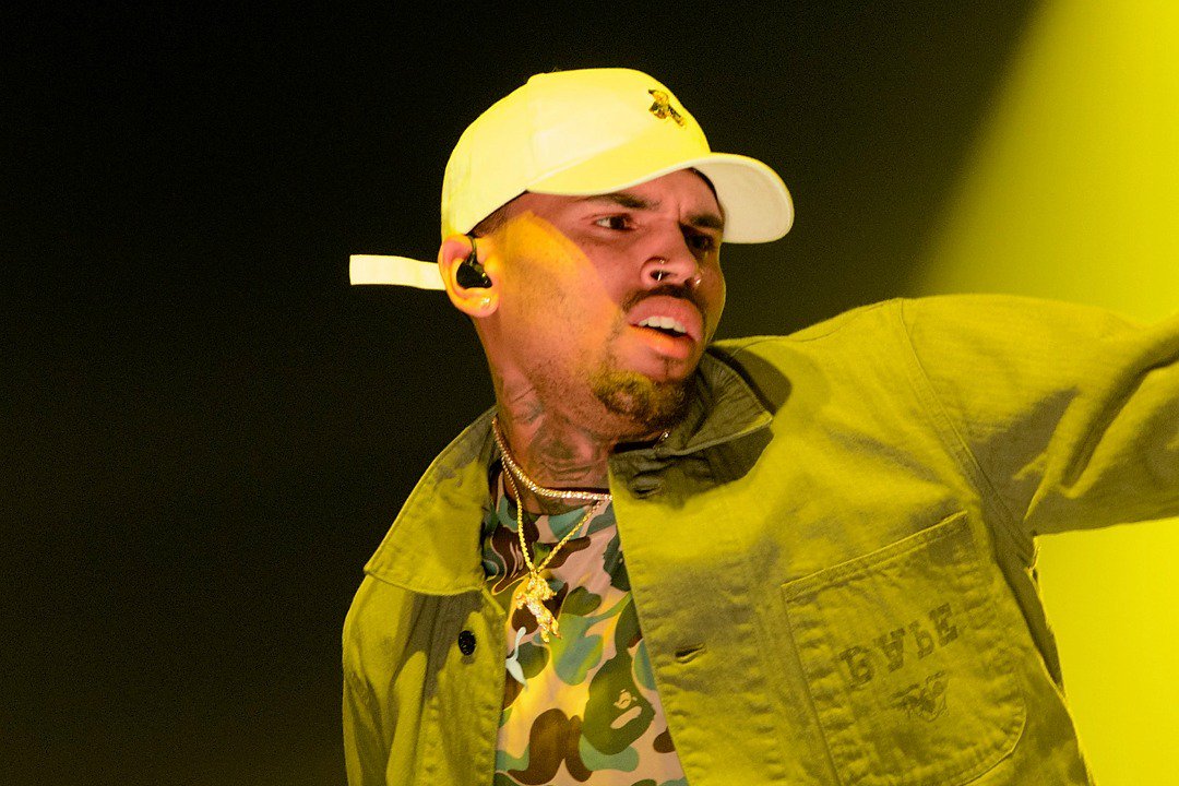 XXL's tweet photo. Chris Brown releases three new tracks off 'Heartbreak on a Full Moon' album https://t.co/SBW8NM7sjg https://t.co/i9RWkb1Rw5