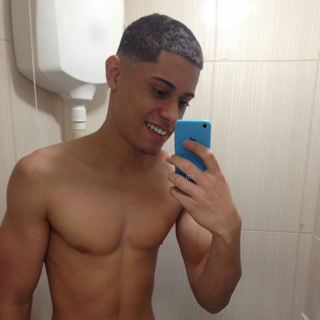 017alien's tweet photo. tá calor bb, pegou? Curtiu https://t.co/VsBXfWXLD8