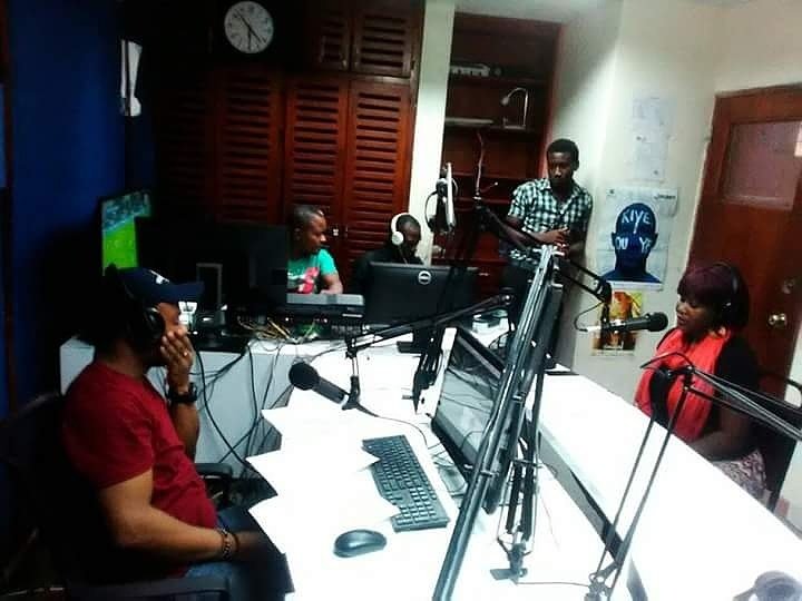 pierson_enpak's tweet photo. Talking about my project!!! #nuband https://t.co/z4JwFaKH5T