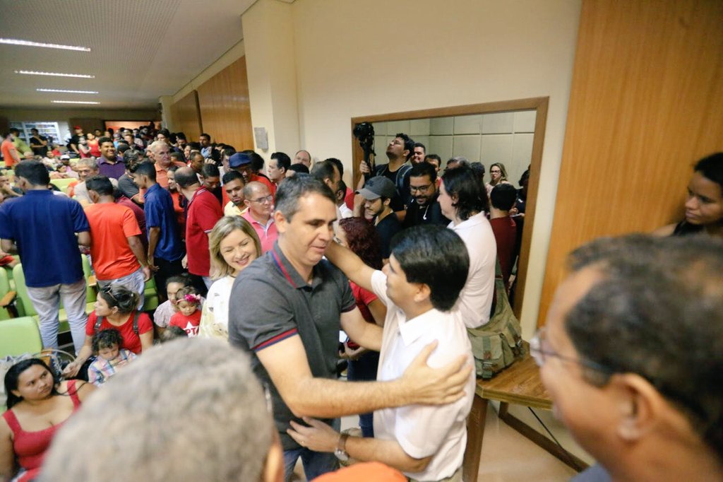 jorgeviana's tweet photo. @MarcusAlexan13 é o pré-candidato da FPA ao governo do nosso Acre. Parabéns @tiao_viana pelo processo inovador e democrático
@NazareAraujoAC https://t.co/BnZPR4K4rU