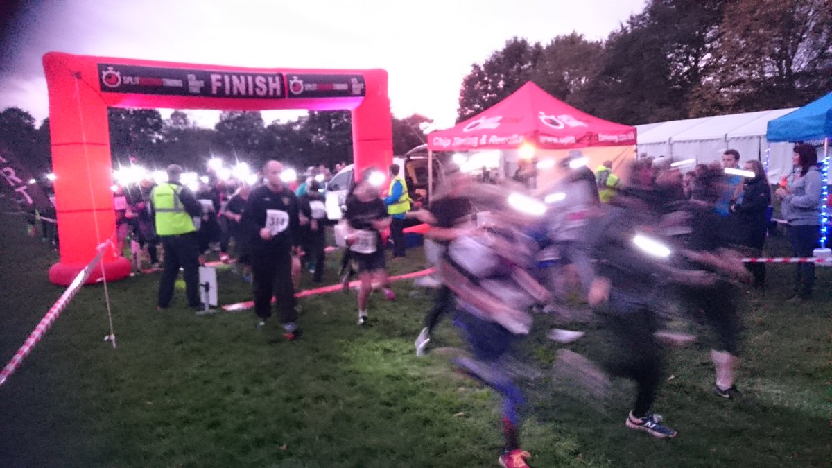 AnalogueAndy's tweet photo. @JiveNottingham @cycletolive @splitsecondtime @WollatonHall @spookysprint @ParkinsonsUK #Nottingham #SpookySprint What a great event for a great cause 😈👻😱 https://t.co/EcDBt1S9a5