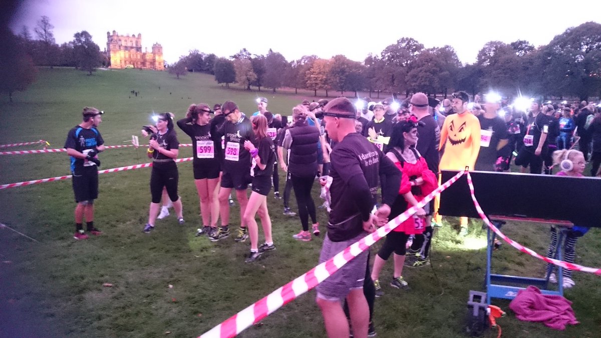 AnalogueAndy's tweet photo. @JiveNottingham @cycletolive @splitsecondtime @WollatonHall @spookysprint @ParkinsonsUK #Nottingham #SpookySprint What a great event for a great cause 😈👻😱 https://t.co/EcDBt1S9a5