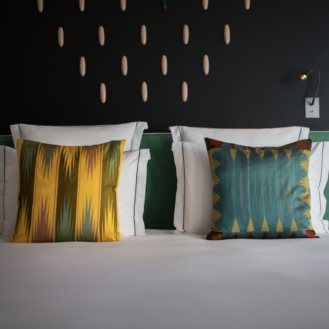 TIndienne's tweet photo. The perfect blend of cozy and sophisticated. https://t.co/Dio8wA54cz #textile #fabric #frenchdesign https://t.co/pclKX9pHQ0