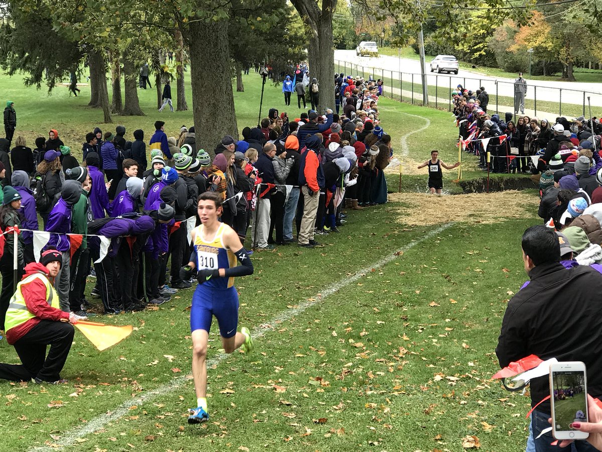 SandburgHS's tweet image. Congrats to Dylan Jacobs on winning the @IHSAState Cross Country sectional race at Hinsdale today!
