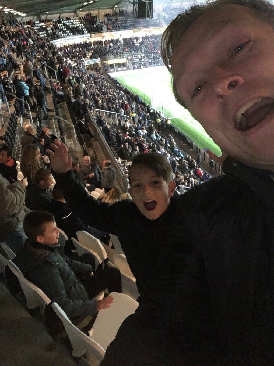 AndyPaulus's tweet photo. #Hervv #Greatfirsthalf #3points#Paulusppower https://t.co/QsZvTNHzcs