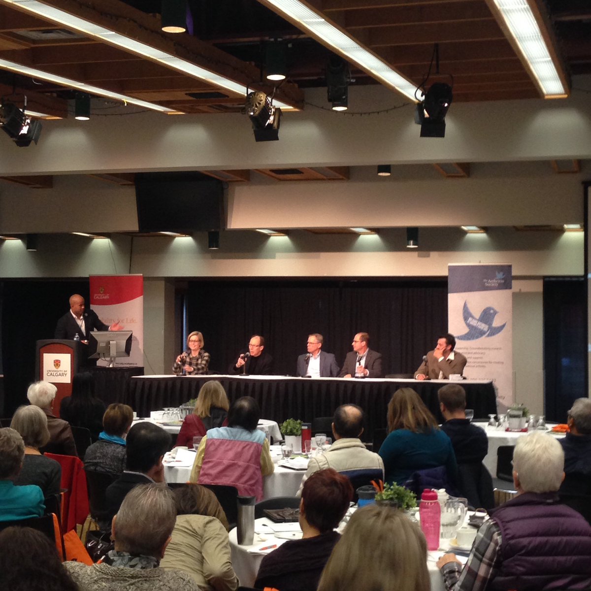 Physio4D's tweet photo. "The best way to treat rotator cuff injuries is to PREVENT them from happening in the first place", by Judy Chepeha at Wood Forum 2017 panel https://t.co/AggEmYzfhy