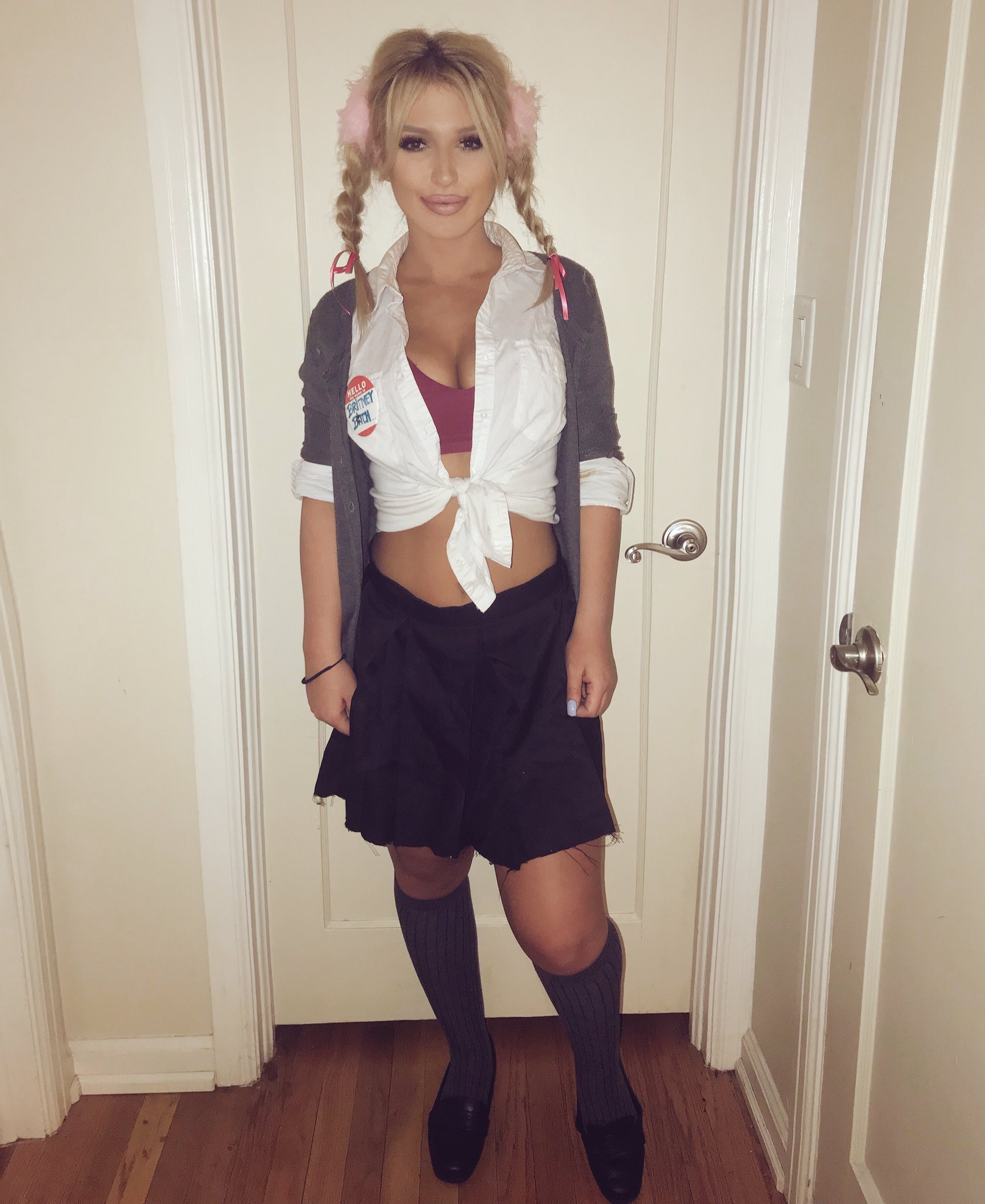 A J Lizzy Fbaby Britneyspears Thebritneyarmy This Will Always Be The Best Halloween Costume Twitter