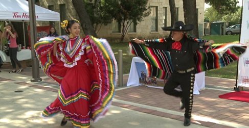 SanAntonio_300's tweet photo. Viva Hemisfair! @hemisfair will host an April Tricentennial to commemorate the 50th anniversary of HemisFair ’68: https://t.co/aAm4oBKwZH https://t.co/e0IgqtQpLe