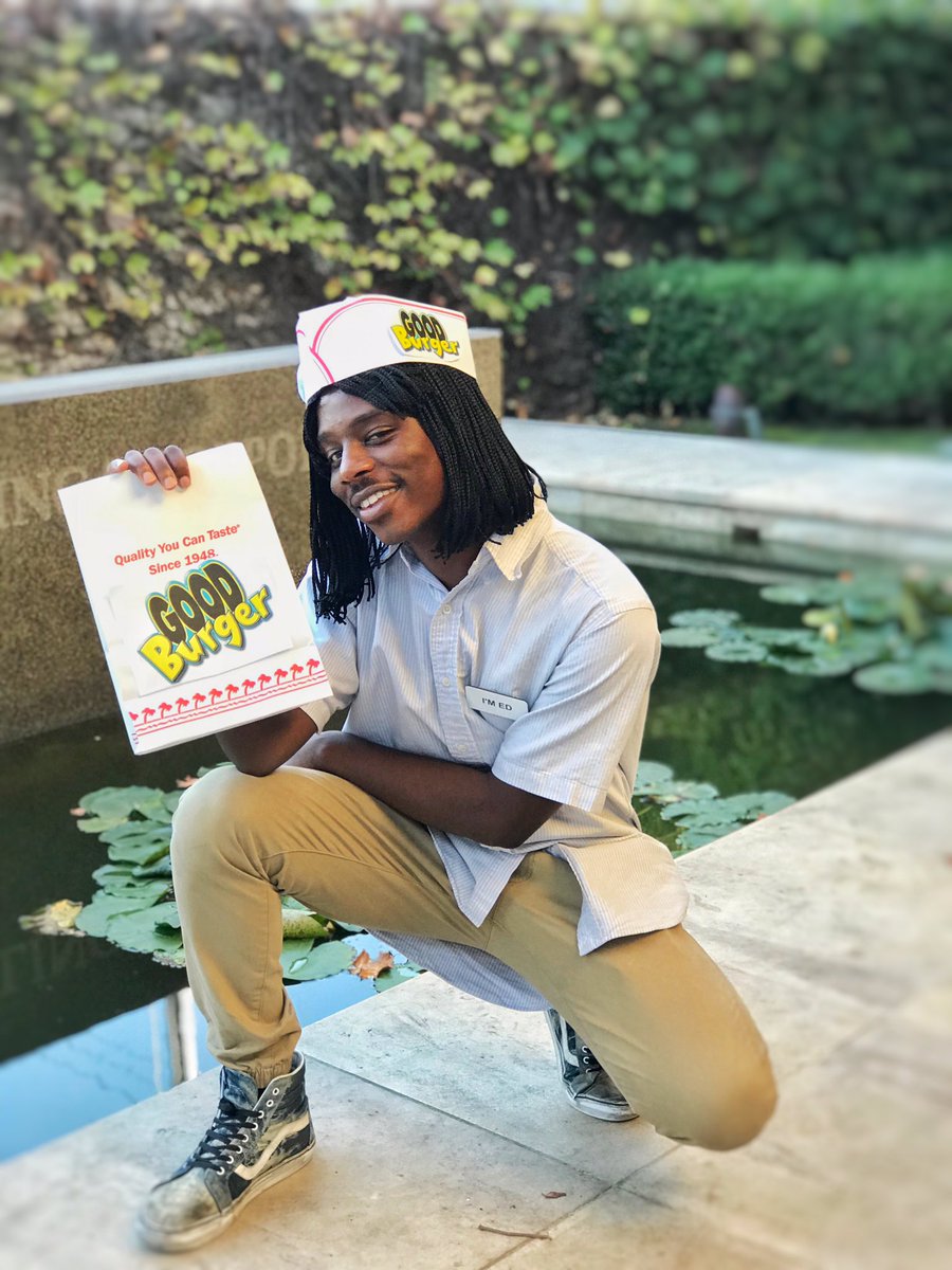 astoldbypatrick's tweet image. If you see Kurt across the street at Mondo Burger, tell him I got the sauce 🍔