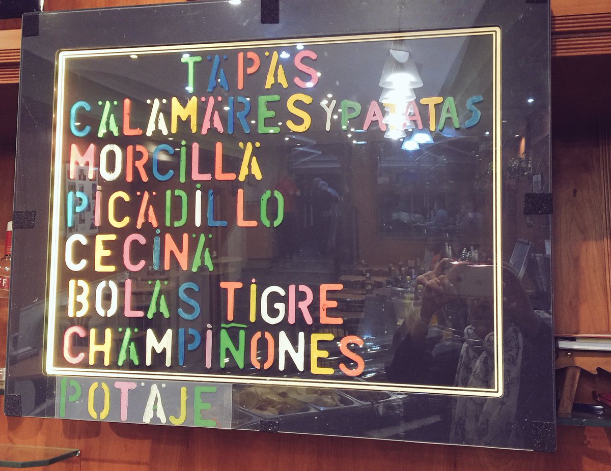 ElBotijoBar's tweet photo. Hace una noche estupenda para salir a tomar un vino en #leonesp ¿Ya sabes qué pedir de tapa? #BarrioHúmedo #venirse https://t.co/BNEbBkW3wT