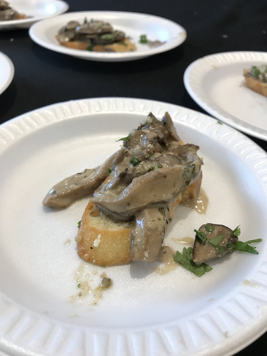HigginsEats's tweet image. I told you there would be drunken mushrooms here. @Pier465 @WisconsinFWE #wisconsinfwe
