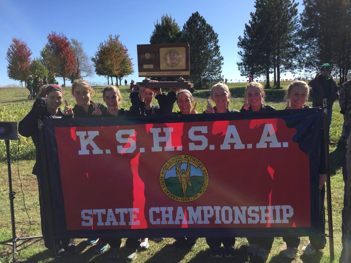 SM_NORTH_HS's tweet photo. This hardware coming home to the Brickhouse! 2017 Girls State Cross Country CHAMPIONS!!!! #WeAreNorth https://t.co/cTaCUMoP1V