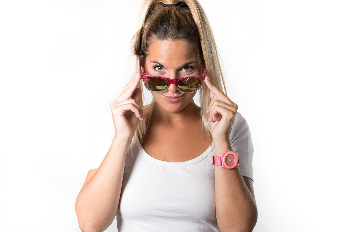 rubberchic's tweet photo. Vos y tu estilo, esperando por el calor 😁🕶️⌚
#Wave #SeeYou #ItsRubberTime https://t.co/8i47zFQAKt