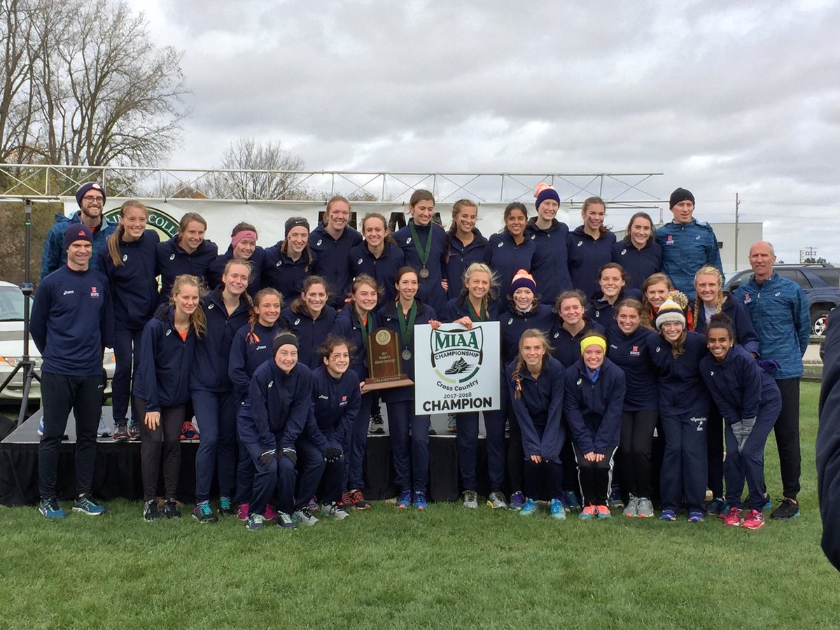 ijennkenn's tweet photo. Congratulations @HopeCollegeRun Women's Team won MIAA Championships today! #followthepaintrain #flydutchfly https://t.co/HU72AdhuOA