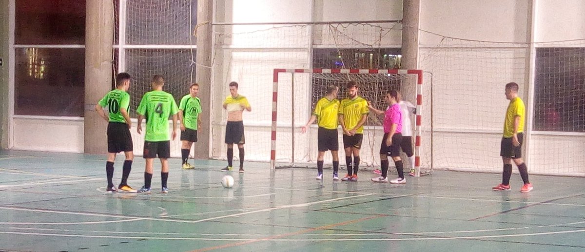 Momento__0's tweet photo. Cuando el partido parece perdido, siempre queda algo, confiar! Empate a 4 en el último segundo ante JLC https://t.co/5uZibyohGf