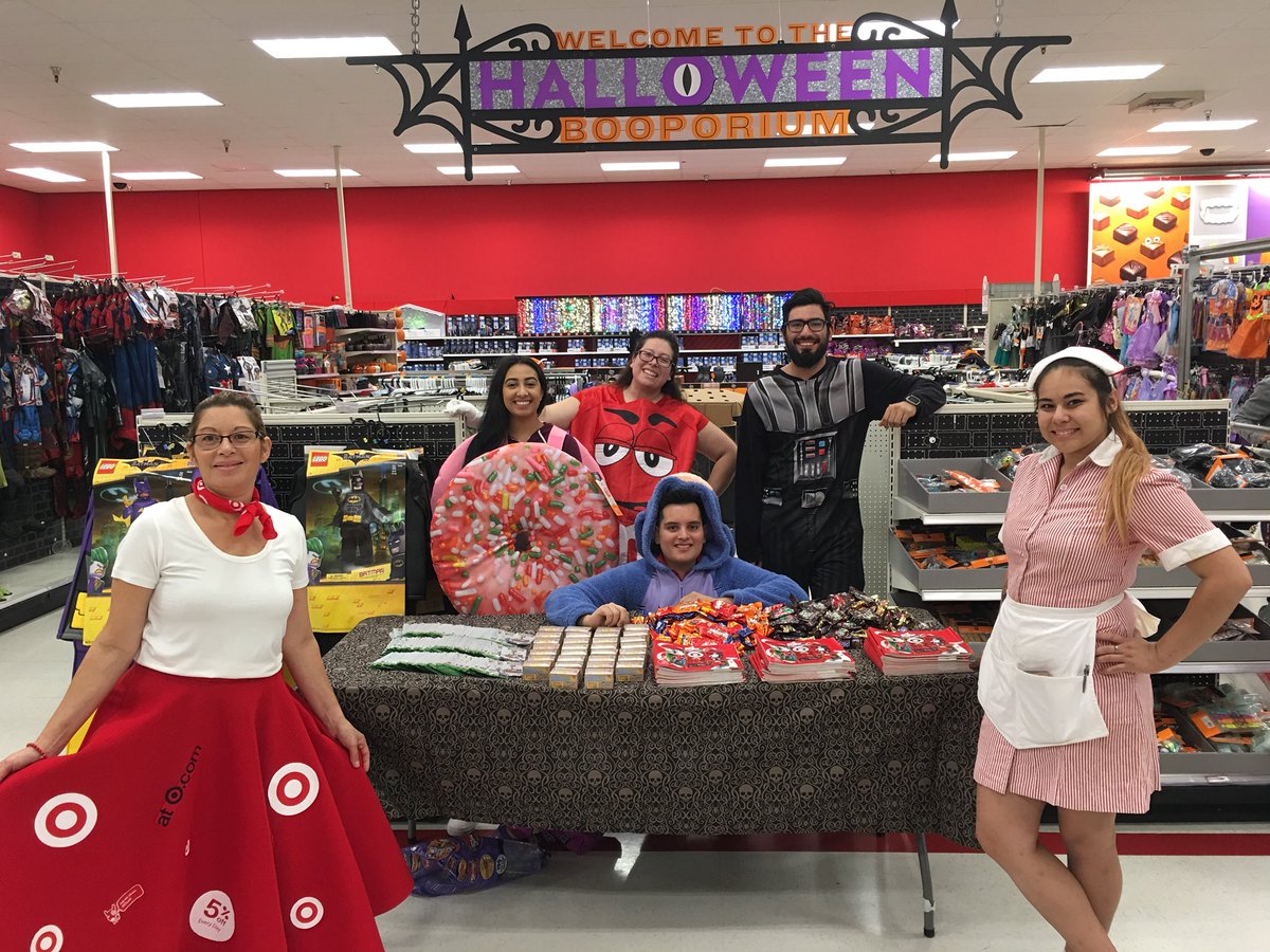 TroitB's tweet photo. Paw Patrol fun!!! #D222swag #gotlovethecostumes https://t.co/cttG6XWoDR