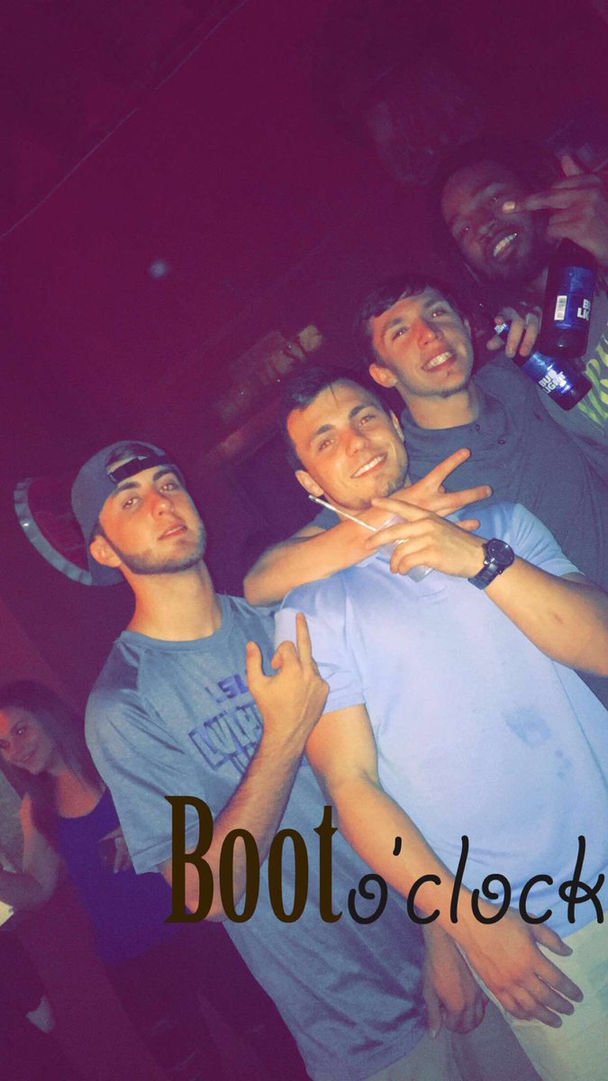 johnnyfarrell17's tweet photo. Happy birthday to my brother nothing but love on this side, live it up homie #SHORT20 ππ» https://t.co/lYo8vjpqfO