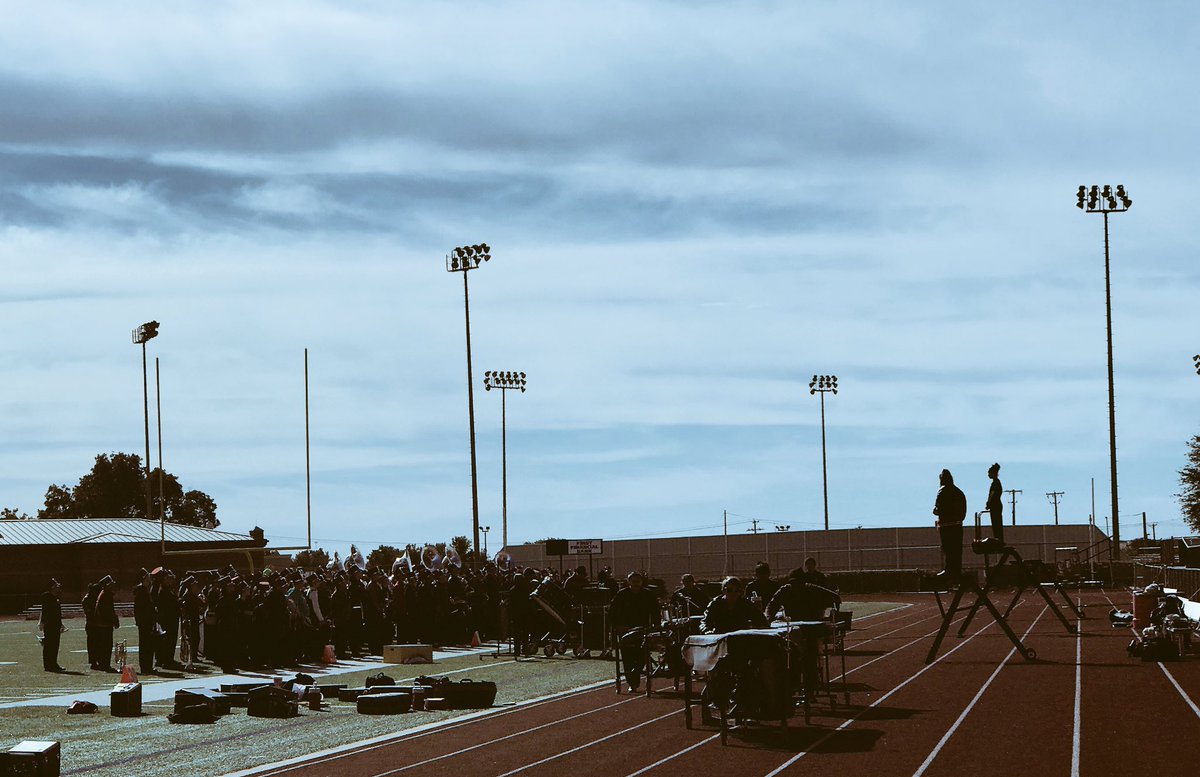 BHSTheElk's tweet photo. Good luck to @burlesonband today! Band is the Spirit of the Elks. ❤️🍀 You’ve got this, we believe in you!! @BHSElks #ElkFamily @bhs_stadium https://t.co/2dIjaYIjkX