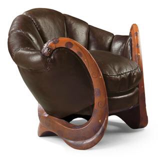 The Dragon Chair by Eileen Gray sold for 23 million euros at <a href="/ChristiesInc/">Christie's</a>. Click and find out what else she did. apple.co/2z0rprn