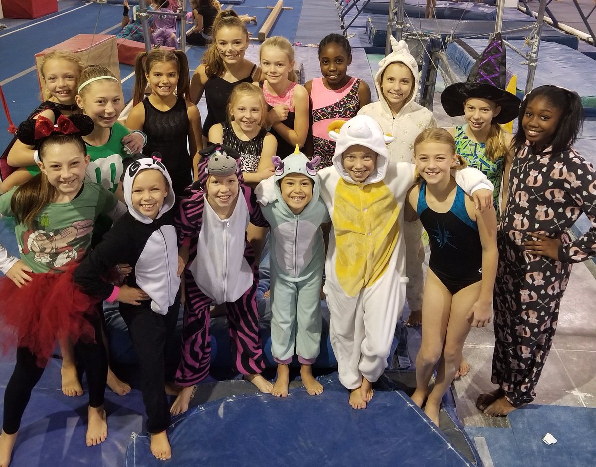 Gleasons_Gym's tweet photo. #GMG showed off more #Halloween spirit this morning.
#GGS #Gymnastics #XcelGold #XcelPlatinum #XcelDiamond #Flintstones #Rubbles https://t.co/SsKFAbVqvy