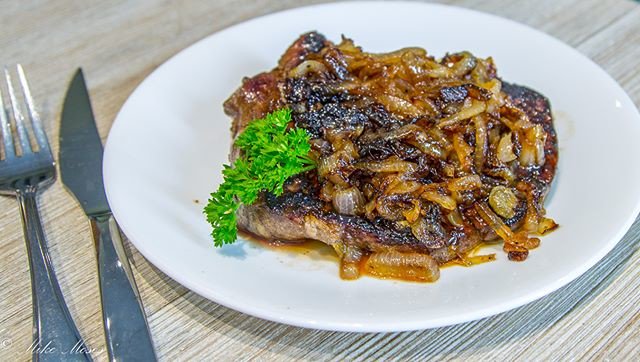 Reposting <a href="/chefmikemoses/">Chef Mike Moses</a>:
Tomorrow I'l be releasing my latest video on perfect Live and Onions. Moist, flavorful and great brain food.