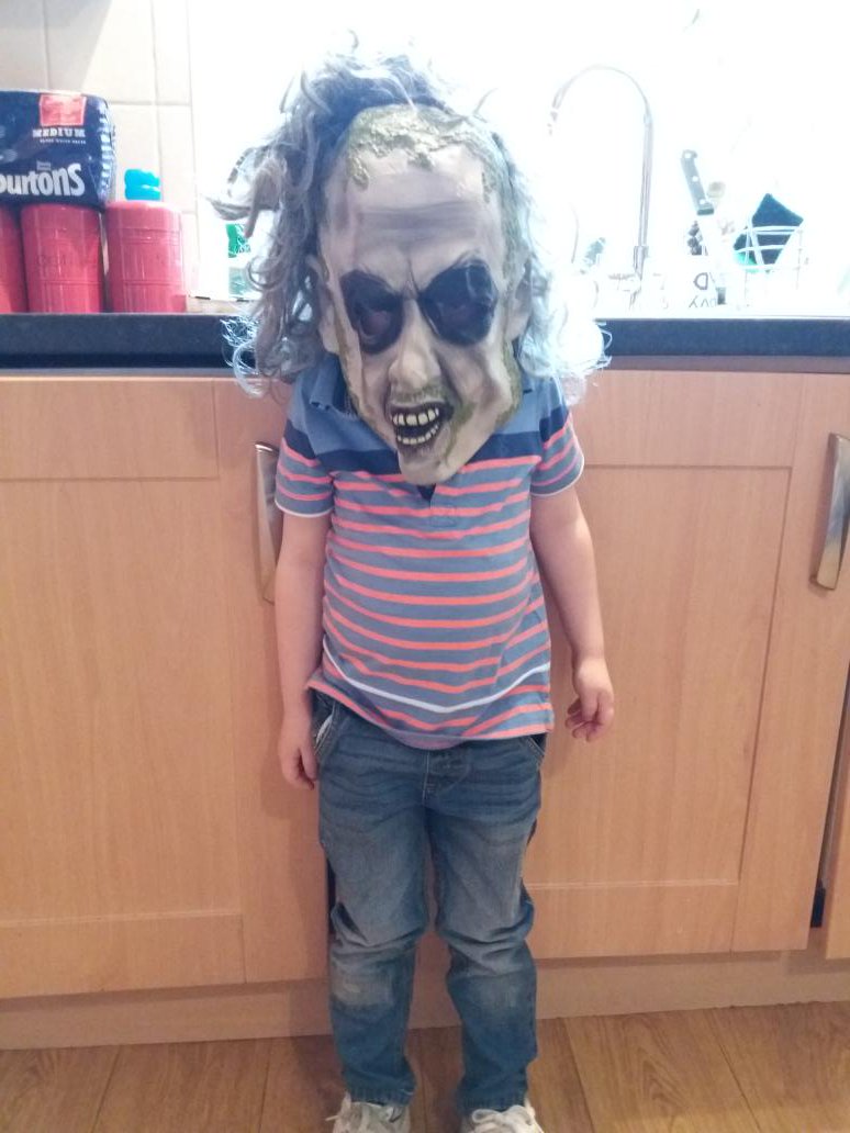 CapstickRichard's tweet photo. Halloween https://t.co/x14PeHz8Ct