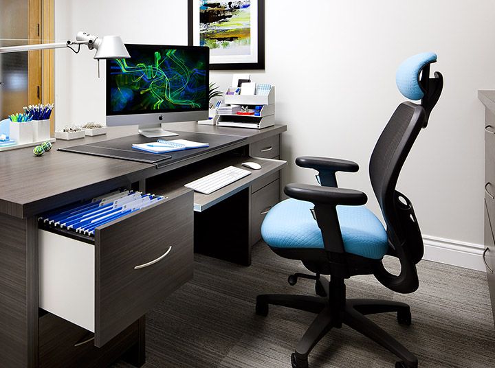 Organized_Int's tweet photo. Choose from the many custom design options we offer to create the exact home #office look you desire. https://t.co/HqkowuTP2Z #HomeOffice https://t.co/Oi9XGxzhFw