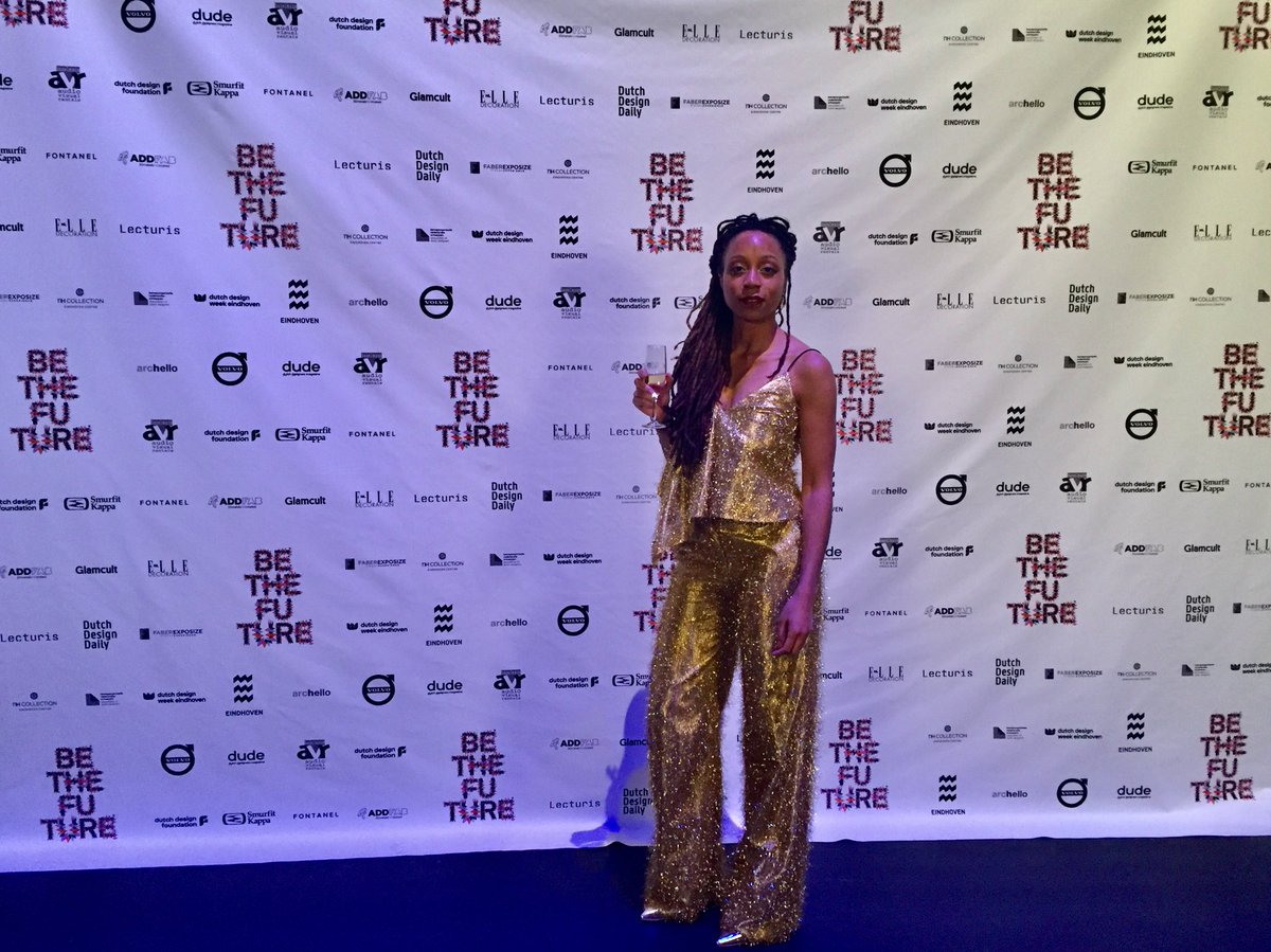 ClariceGargard's tweet photo. Oscar ain’t got nothing on me. Designer: David Laport MUA: Bonne Chaja van Rees ✨✨✨...#readyformycloseup #dutchdesignawards #bethefuture https://t.co/7vB6ENboUc