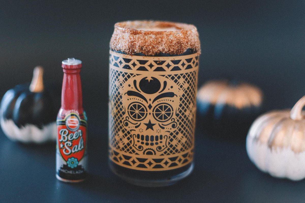 twang_official's tweet photo. Boos and Brews, celebrate Halloween #conTwang! https://t.co/pIkvOOBDZd